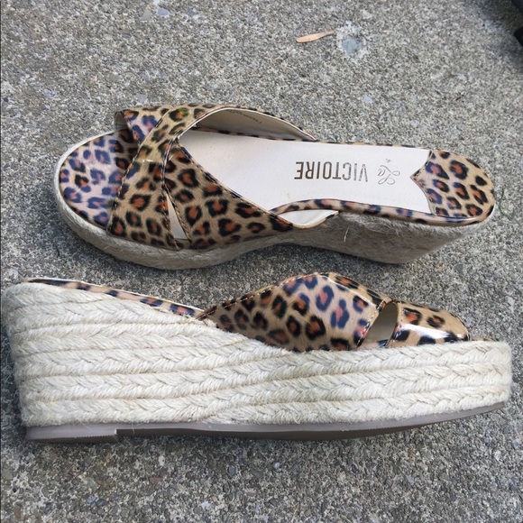 La Victoire Leopard Print Wedge Slides Size 8.5M - Picture 5 of 6